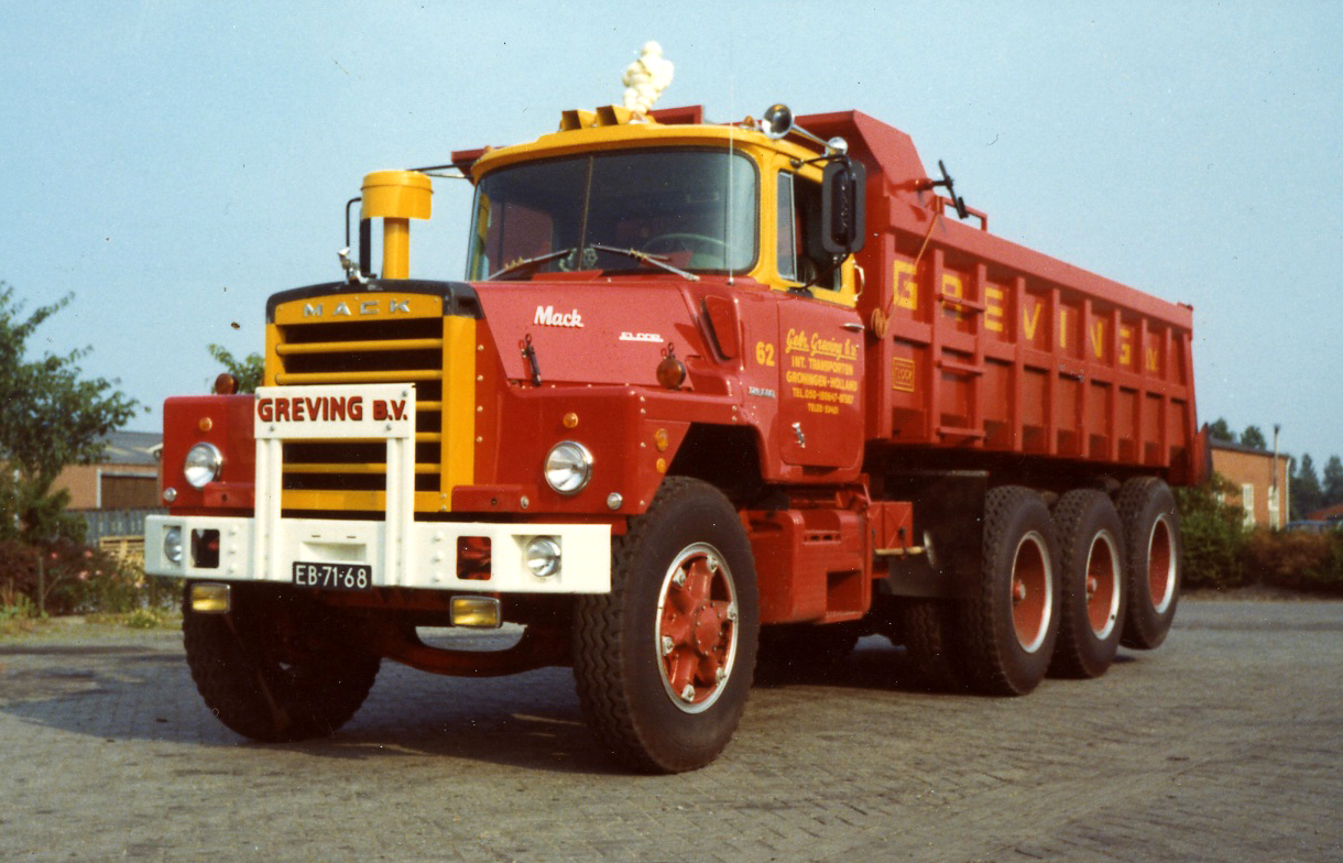 mack  Mack trucks in Nederland